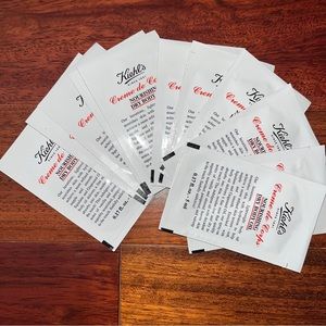 11 Kiehl’s Crème de Corps Nourishing Dry Body Oil Packet